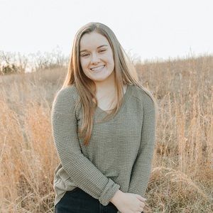 Meet your Posher, Danielle